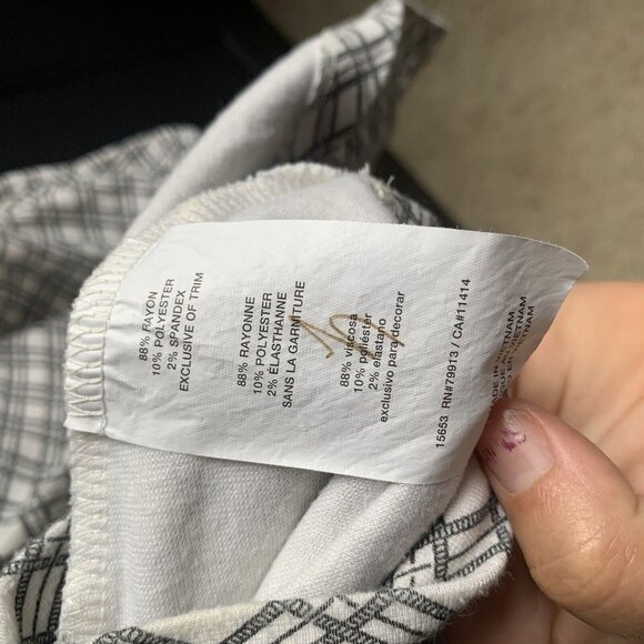 A Pea in the Pod | Plaid Ruched Dress, Medium MIDI Plaid Maternity Dress Stretch - Picture 8 of 10